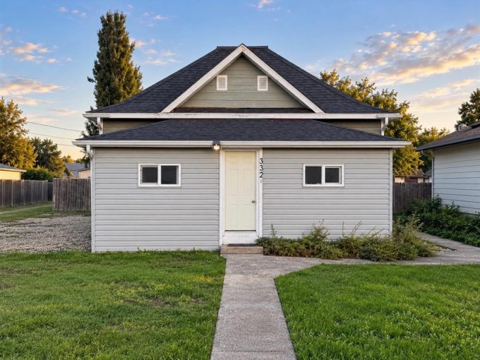 for Sale 332 7th Street, Humboldt, SK